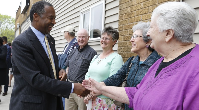 Ben Carson Edging Close to Front-Runner Trump in Latest Iowa Poll