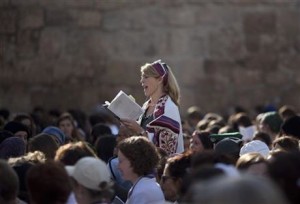 Israel approves liberal Jewish prayer at Western Wall