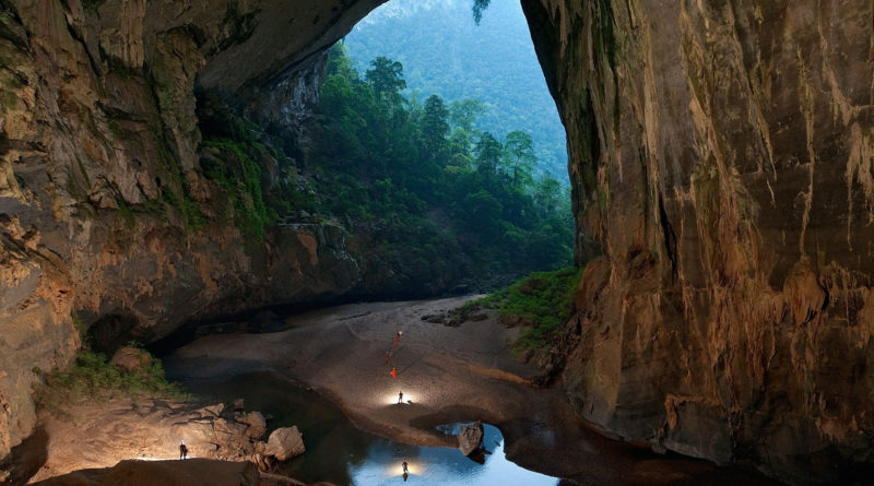 Explore Hang Son Doong, the World's Largest Cave 2