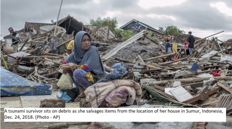 Tsunami in Indonesia kills over 280
