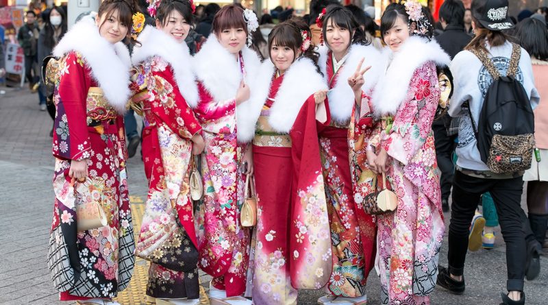 Japanese ladies in kimono wrong assumption about Japan