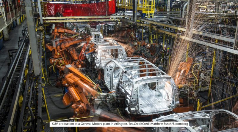 SUV production at a General Motors plant in Arlington photo bloomberg