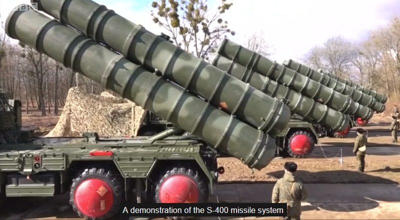 A demonstration of the S-400 missile system