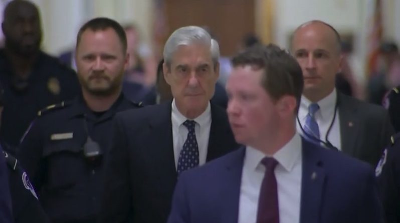 Mueller entering US Capitol for testimony on July 24, 2019 (Photo - Reuters)